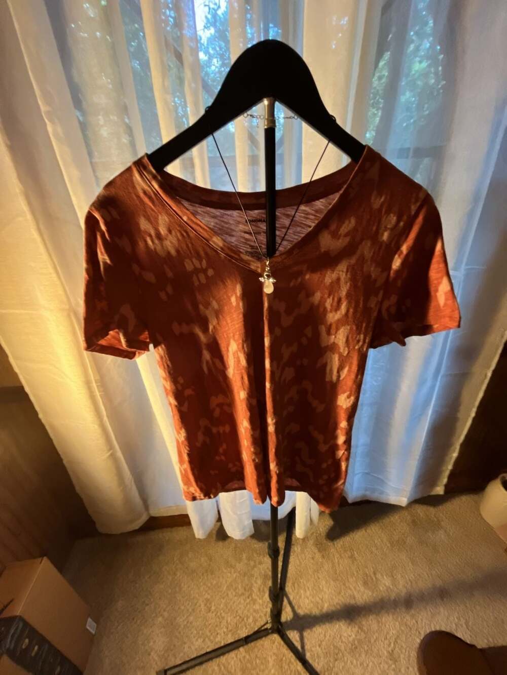 Sonoma The Everyday Tee Women's V-Neck Short Sleeve Print T-Shirt Size S